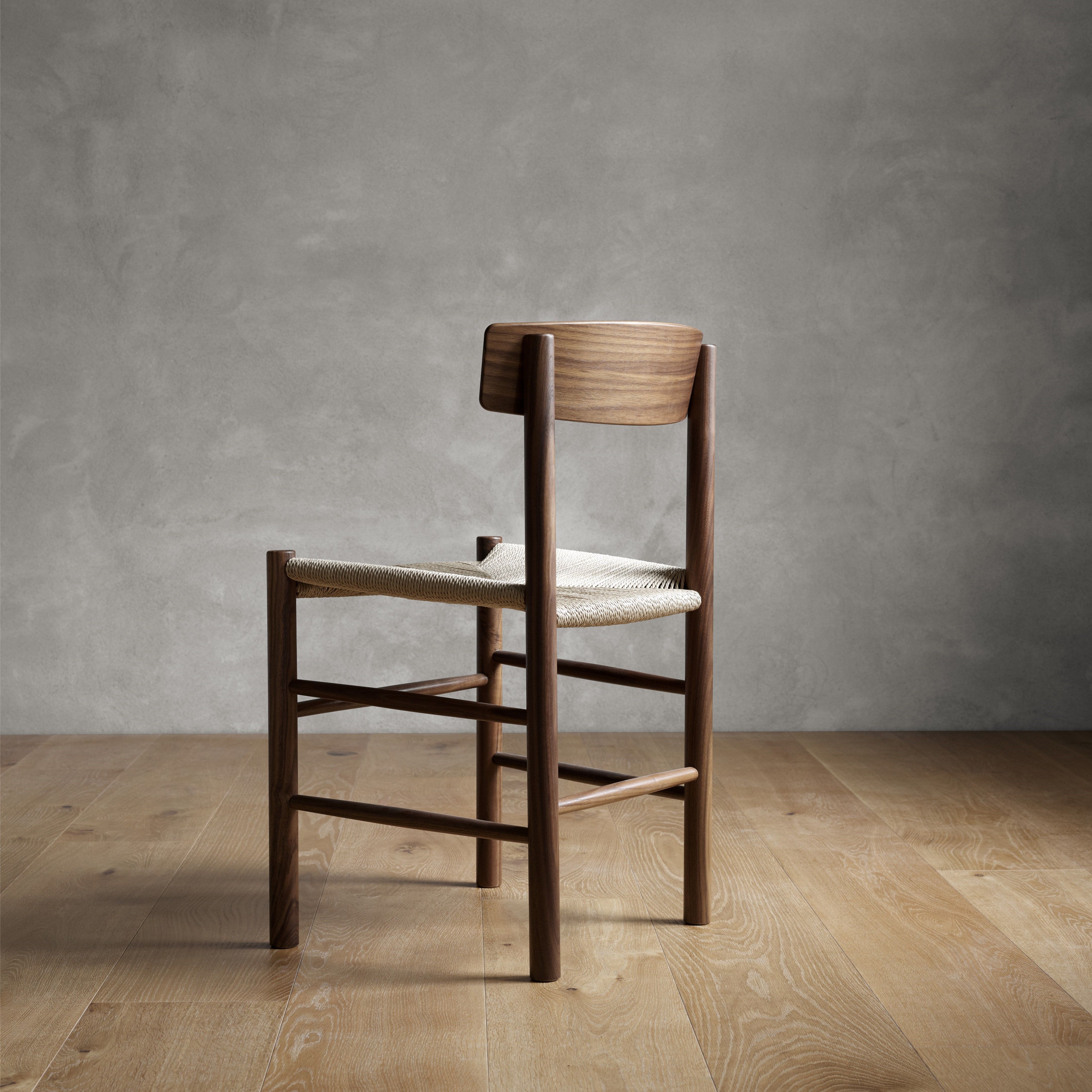 J39 / Oljet valnøtt  - Naturflett 