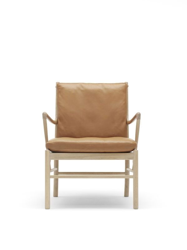OW149  Colonial chair Ole Wanscher såpet eik / cognac lær