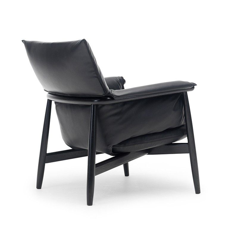 E015 Embrace Lounge sort malt Eik / sort lær