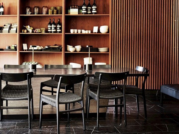 CH23 / svartmalt eik og svart flett