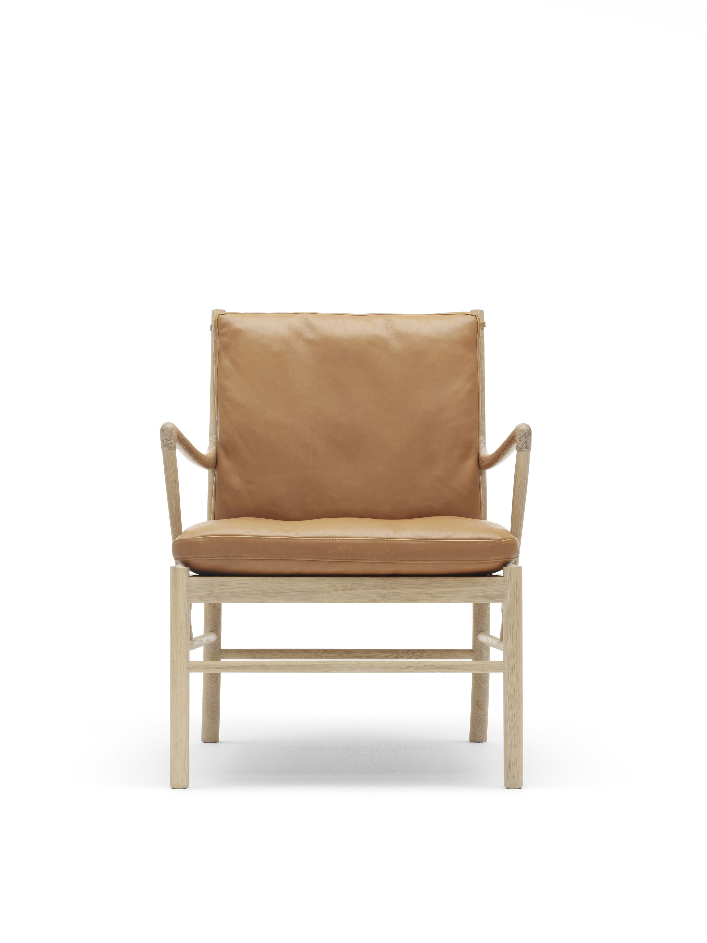 OW149  Colonial chair Ole Wanscher Såpet eik / cognac lær